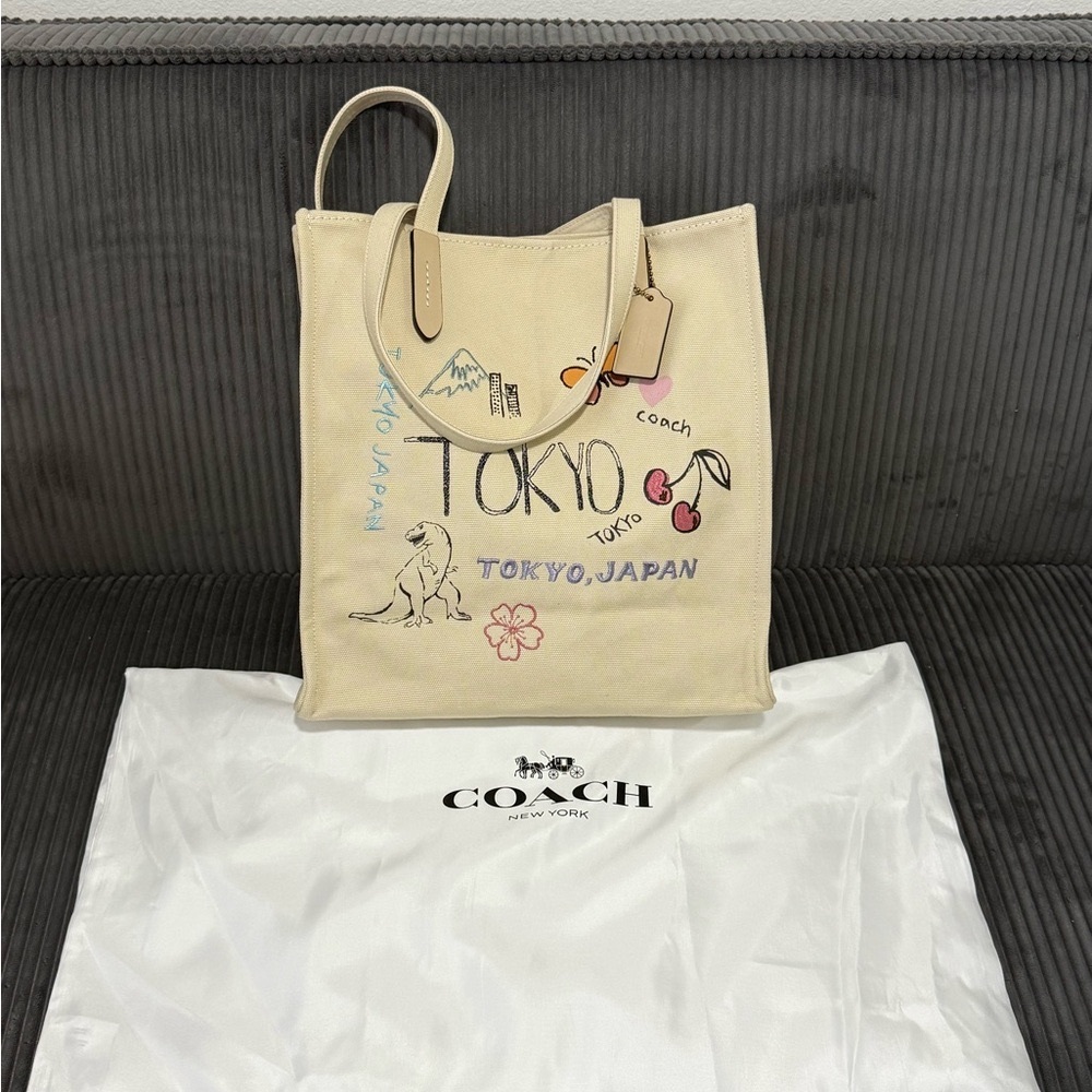 Japan Exclusive Coach x Isetan Sketch Tote Bag with Tokyo Design